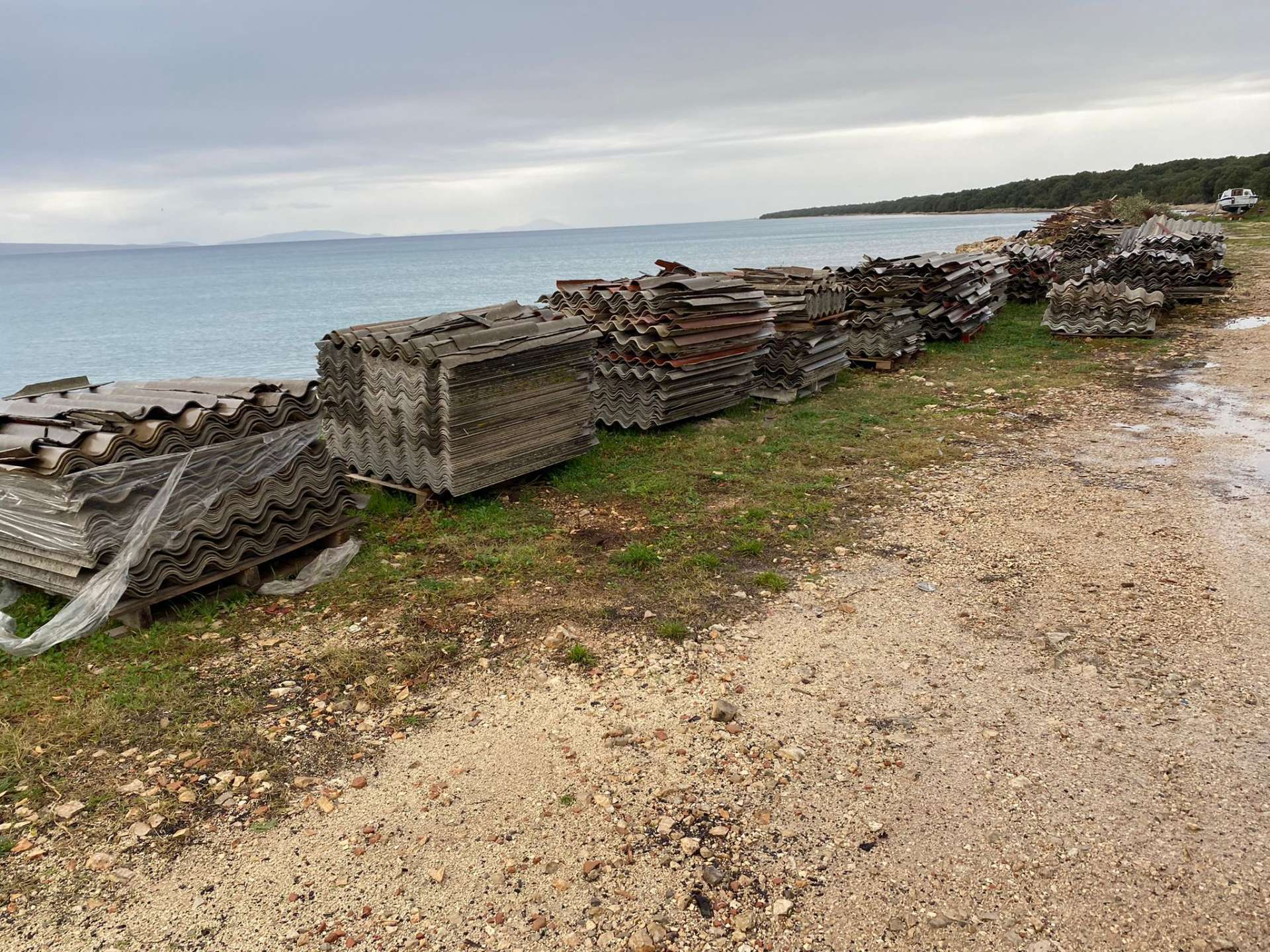 UKLANJANJE AZBESTNOG OTPADA S OTOKA OLIBA